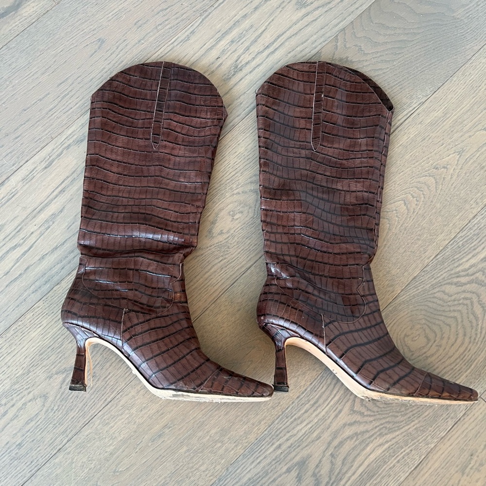 Raye Zion Boot in Brown - Picture 7 of 10